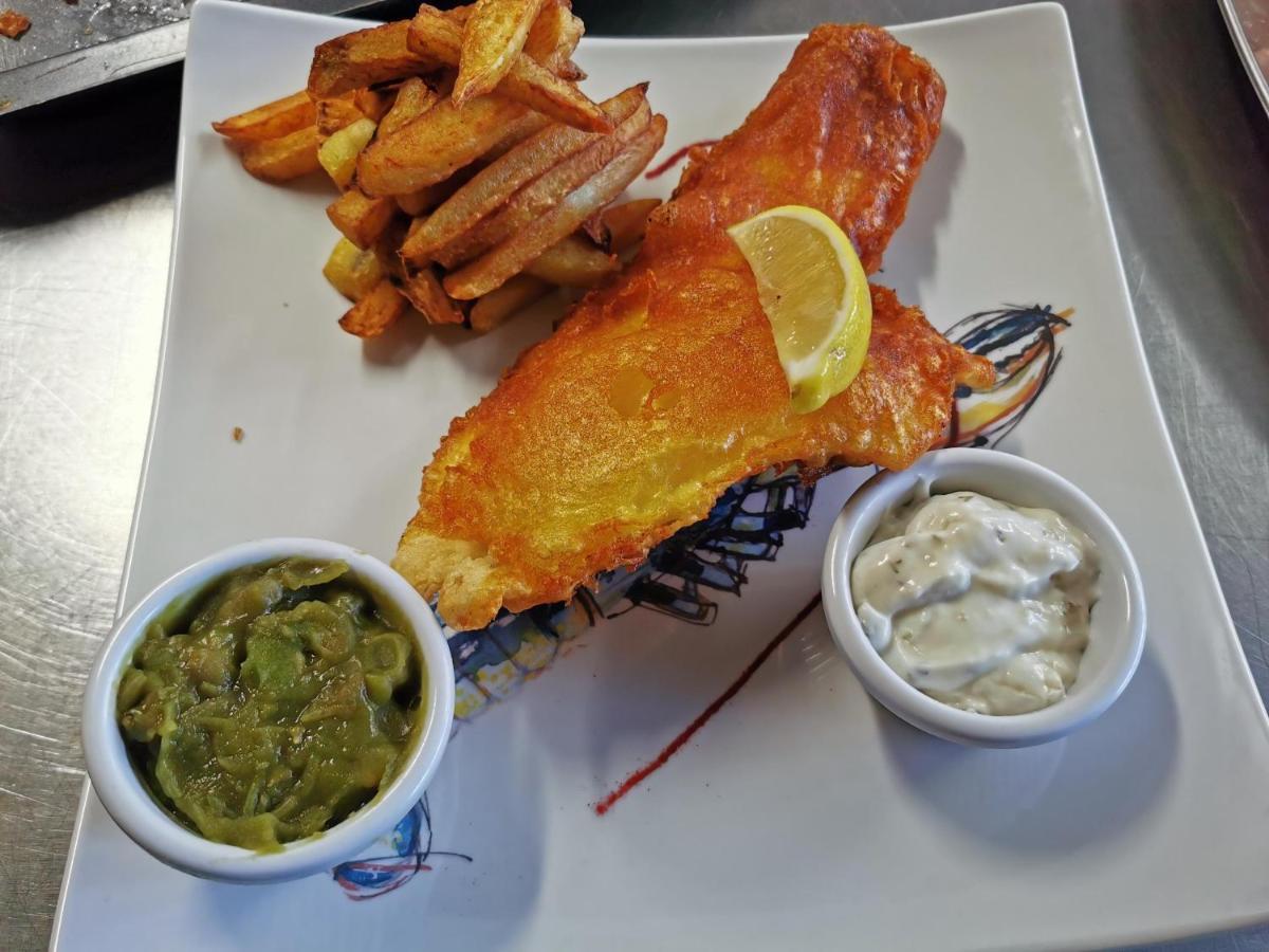 Saint Margarets Hope Murray Arms Hotel And Seafood Restaurant, Orkney מראה חיצוני תמונה