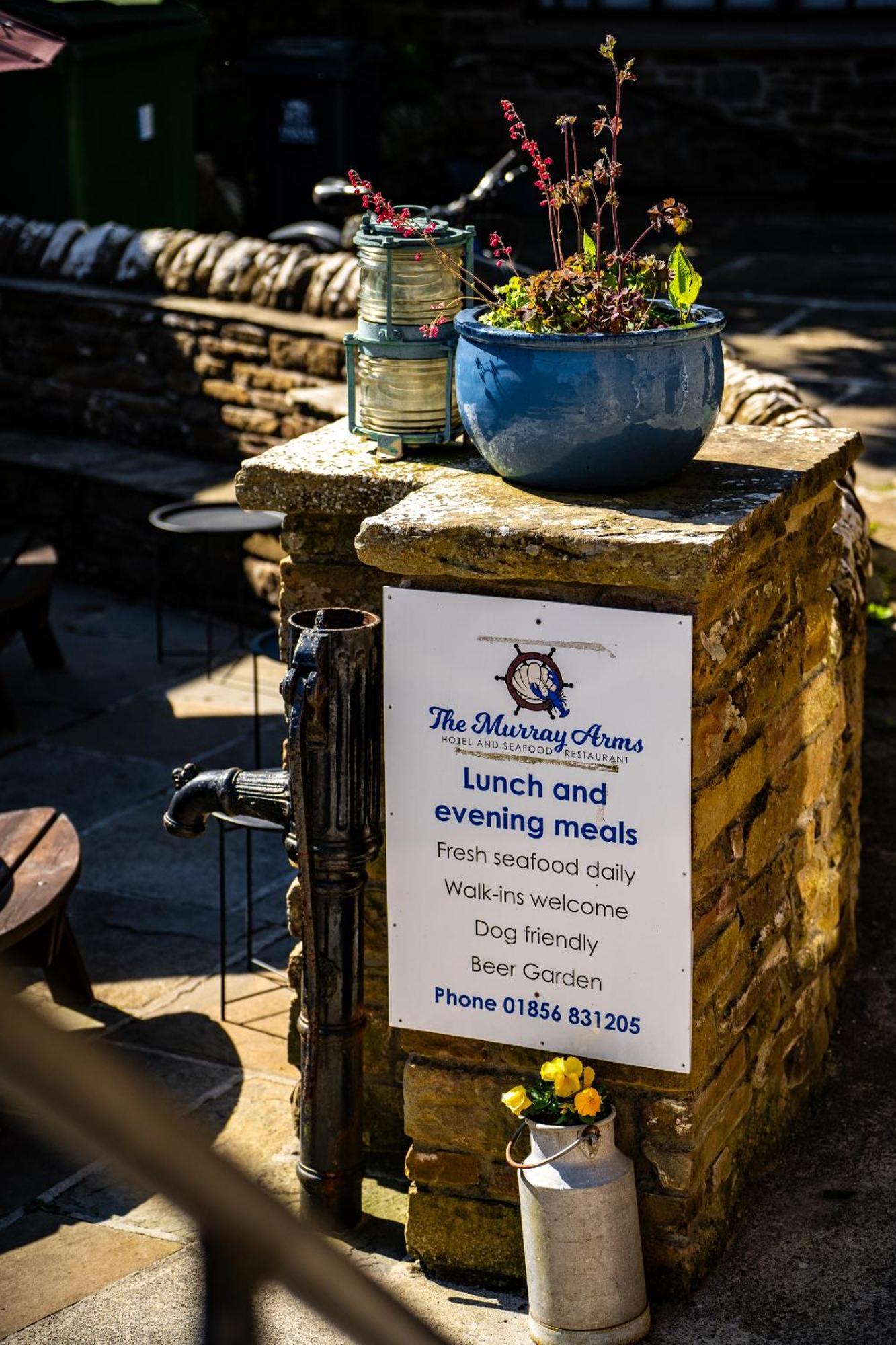 Saint Margarets Hope Murray Arms Hotel And Seafood Restaurant, Orkney מראה חיצוני תמונה