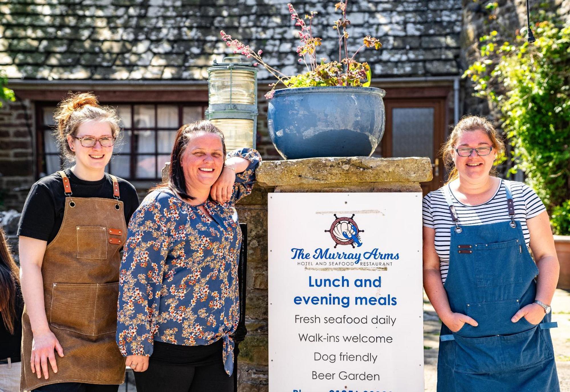 Saint Margarets Hope Murray Arms Hotel And Seafood Restaurant, Orkney מראה חיצוני תמונה